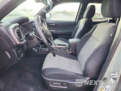 Zdjęcie 7 z 13 samochodu: 2022 TOYOTA TACOMA TRD OFF-ROAD VIN:3TMDZ5BN2NM129410 - miniatura