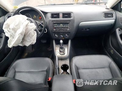 Zdjęcie 8 z 12 samochodu: 2013 VOLKSWAGEN JETTA SE VIN:3VWDP7AJ7DM360816 - miniatura