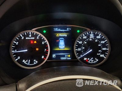 Zdjęcie 9 z 12 samochodu: 2017 NISSAN SENTRA SV VIN:3N1AB7AP3HL644029 - miniatura