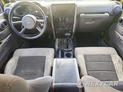 Zdjęcie 8 z 13 samochodu: 2008 JEEP WRANGLER UNLIMITED X VIN:1J4GB39108L570784 - miniatura