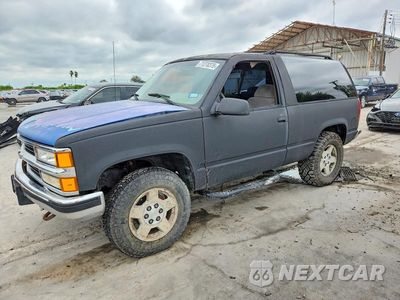 1995 CHEVROLET TAHOE K1500 3GNEK18K9SG108800 - główne zdjęcie licytacji z USA - miniatura