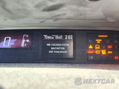 Zdjęcie 9 z 13 samochodu: 2016 TOYOTA PRIUS C FOUR VIN:JTDKDTB31G1135241 - miniatura