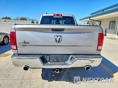 Zdjęcie 6 z 12 samochodu: 2019 RAM 1500 CLASSIC SLT VIN:1C6RR6TT1KS653909 - miniatura