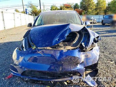Piąte zdjęcie samochodu w środku: 2023 TESLA MODEL Y VIN:7SAYGDED7PF934852 - miniatura