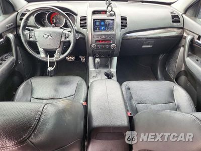 Zdjęcie 8 z 13 samochodu: 2012 KIA SORENTO SX VIN:5XYKW4A28CG305842 - miniatura