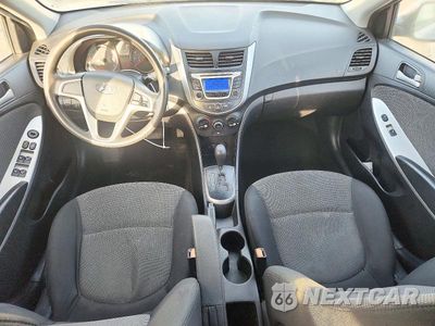 Zdjęcie 8 z 12 samochodu: 2014 HYUNDAI ACCENT GS VIN:KMHCT5AE8EU157847 - miniatura