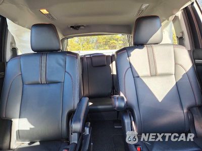 Zdjęcie 10 z 13 samochodu: 2019 TOYOTA HIGHLANDER SE VIN:5TDJZRFH6KS619181 - miniatura