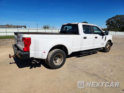 Trzecie zdjęcie samochodu z tyłu: 2019 FORD F350 SUPER DUTY VIN:1FT8W3CT2KEE87202 - miniatura
