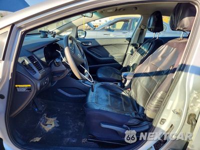 Zdjęcie 7 z 12 samochodu: 2015 KIA FORTE LX VIN:KNAFX4A66F5375710 - miniatura