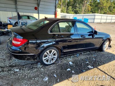 Trzecie zdjęcie samochodu z tyłu: 2013 MERCEDES-BENZ C 300 4MATIC VIN:WDDGF8AB7DR288019 - miniatura