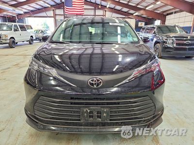 Piąte zdjęcie samochodu w środku: 2026 TOYOTA SIENNA XLE 8-PASSENGER VIN:5TDYRKEC7TS328573 - miniatura