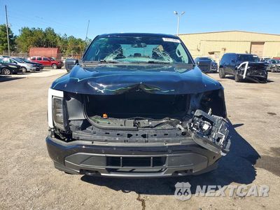 Piąte zdjęcie samochodu w środku: 2023 FORD F150 LIGHTNING PRO VIN:1FTVW1EL2PWG52820 - miniatura