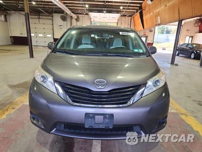 Piąte zdjęcie samochodu w środku: 2011 TOYOTA SIENNA LE VIN:5TDKK3DC4BS049257 - miniatura