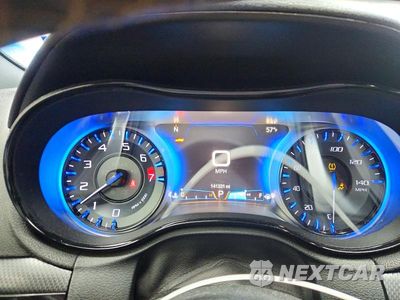 Zdjęcie 9 z 13 samochodu: 2015 CHRYSLER 300 S VIN:2C3CCABG2FH767104 - miniatura