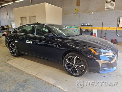 Czwarte zdjęcie samochodu z boku: 2025 NISSAN ALTIMA SR VIN:1N4BL4CV8SN423502 - miniatura