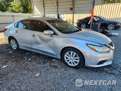 Czwarte zdjęcie samochodu z boku: 2016 NISSAN ALTIMA 2.5 S VIN:1N4AL3AP2GN367977 - miniatura