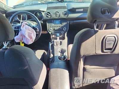Zdjęcie 8 z 13 samochodu: 2016 FORD MUSTANG VIN:1FA6P8AM8G5218292 - miniatura
