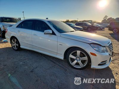 Czwarte zdjęcie samochodu z boku: 2012 MERCEDES-BENZ E 350 VIN:WDDHF5KB2CA589120 - miniatura