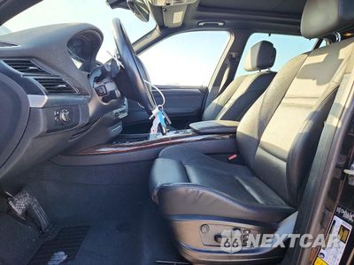 Zdjęcie 7 z 13 samochodu: 2013 BMW X5 XDRIVE50I VIN:5UXZV8C59DL899569 - miniatura