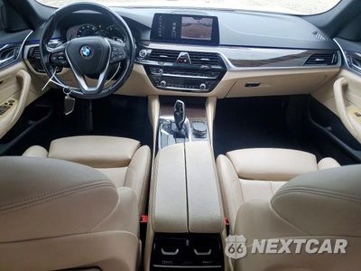 Zdjęcie 8 z 12 samochodu: 2019 BMW 530 I VIN:WBAJA5C59KWW49587 - miniatura