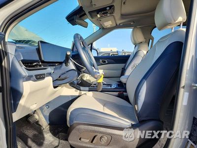Zdjęcie 7 z 13 samochodu: 2025 KIA CARNIVAL HYBRID SX VIN:KNDNE5KA9S6060305 - miniatura
