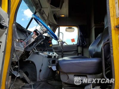 Zdjęcie 7 z 13 samochodu: 2006 FREIGHTLINER COLUMBIA 120 SEMI TRUCK VIN:1FUJA6CK76DV52669 - miniatura