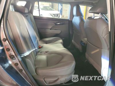 Zdjęcie 11 z 13 samochodu: 2021 TOYOTA HIGHLANDER HYBRID XLE VIN:5TDHBRCHXMS515447 - miniatura