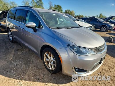 Czwarte zdjęcie samochodu z boku: 2017 CHRYSLER PACIFICA TOURING L VIN:2C4RC1BG1HR779991 - miniatura