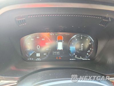 Zdjęcie 9 z 12 samochodu: 2019 VOLVO XC60 T5 MOMENTUM VIN:LYV102DK6KB177699 - miniatura