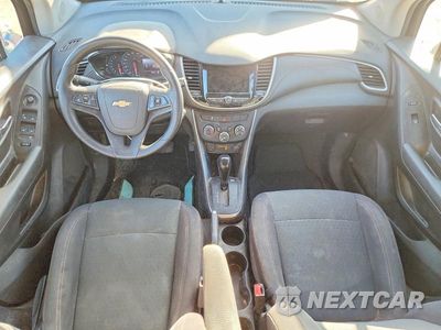 Zdjęcie 8 z 12 samochodu: 2020 CHEVROLET TRAX LS VIN:3GNCJKSB3LL187513 - miniatura