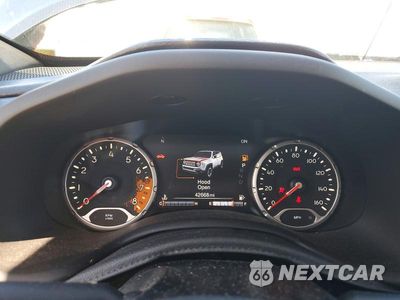 Zdjęcie 9 z 13 samochodu: 2018 JEEP RENEGADE VIN:ZACCJADB2JPH60731 - miniatura
