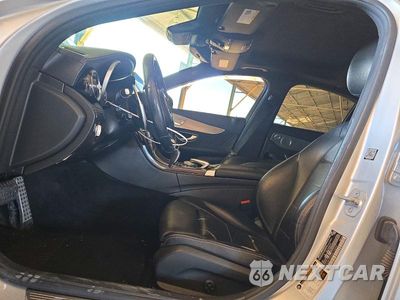 Zdjęcie 7 z 13 samochodu: 2016 MERCEDES-BENZ C 300 4MATIC VIN:55SWF4KB4GU136897 - miniatura