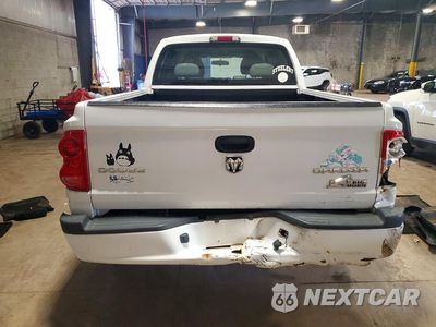Zdjęcie 6 z 12 samochodu: 2011 DODGE DAKOTA SLT VIN:1D7RW3GK8BS608375 - miniatura