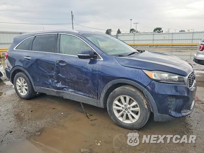 Czwarte zdjęcie samochodu z boku: 2019 KIA SORENTO LX VIN:5XYPG4A30KG439223 - miniatura