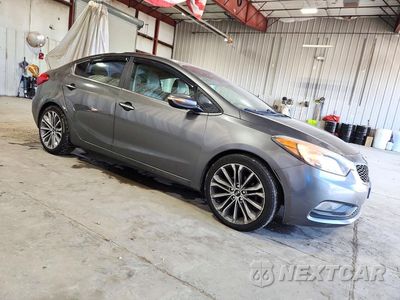 Czwarte zdjęcie samochodu z boku: 2014 KIA FORTE EX VIN:KNAFX4A83E5101543 - miniatura