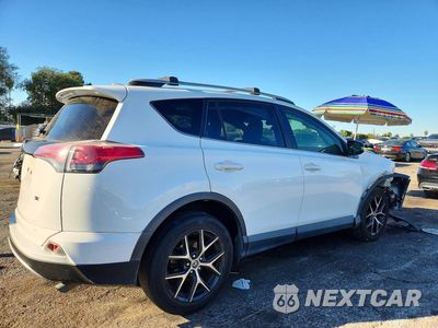 Trzecie zdjęcie samochodu z tyłu: 2016 TOYOTA RAV4 SE VIN:JTMNFREV4GJ063345 - miniatura