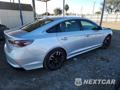 Trzecie zdjęcie samochodu z tyłu: 2019 HYUNDAI SONATA HYBRID SE VIN:KMHE24L31KA090622 - miniatura