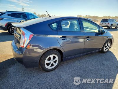 Trzecie zdjęcie samochodu z tyłu: 2015 TOYOTA PRIUS TWO VIN:JTDKN3DU4F1920094 - miniatura