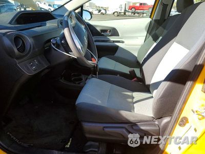 Zdjęcie 7 z 13 samochodu: 2014 TOYOTA PRIUS C TWO VIN:JTDKDTB32E1078660 - miniatura