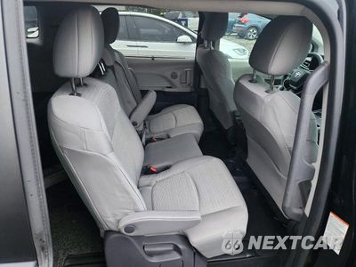 Zdjęcie 11 z 13 samochodu: 2021 TOYOTA SIENNA LE VIN:5TDKRKEC8MS003650 - miniatura