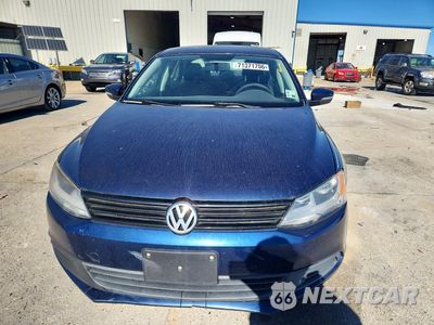 Piąte zdjęcie samochodu w środku: 2014 VOLKSWAGEN JETTA SE VIN:3VWD17AJ8EM369284 - miniatura