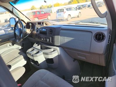 Zdjęcie 8 z 13 samochodu: 2011 FORD E250 DELIVERY VAN VIN:1FTNE2EL6BDB34691 - miniatura