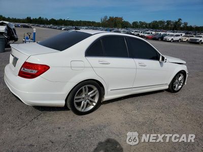 Trzecie zdjęcie samochodu z tyłu: 2014 MERCEDES-BENZ C 250 VIN:WDDGF4HB6EA955497 - miniatura