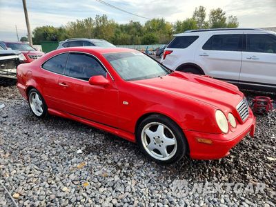 Czwarte zdjęcie samochodu z boku: 1999 MERCEDES-BENZ CLK 430 VIN:WDBLJ70G7XF061075 - miniatura