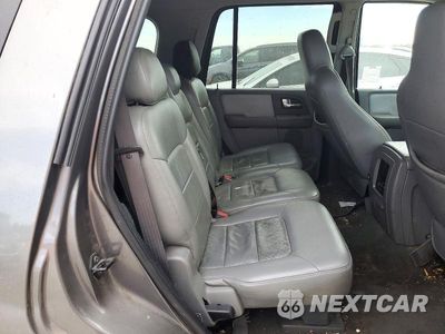 Zdjęcie 11 z 13 samochodu: 2005 FORD EXPEDITION XLT VIN:1FMPU15575LA20826 - miniatura