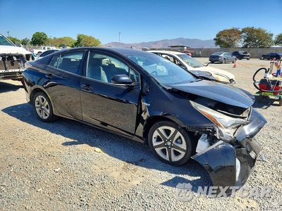 Czwarte zdjęcie samochodu z boku: 2017 TOYOTA PRIUS FOUR TOURING VIN:JTDKARFU1H3530377 - miniatura