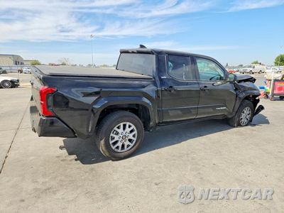 Trzecie zdjęcie samochodu z tyłu: 2026 TOYOTA TACOMA SR5 VIN:3TMLB5JN8TM296627 - miniatura