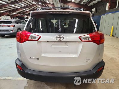 Zdjęcie 6 z 13 samochodu: 2015 TOYOTA RAV4 LE VIN:JTMBFREV5FD149585 - miniatura