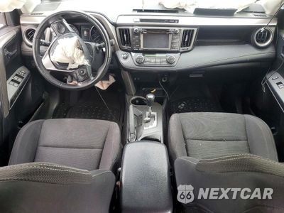 Zdjęcie 8 z 12 samochodu: 2017 TOYOTA RAV4 XLE VIN:JTMWFREV8HJ720914 - miniatura