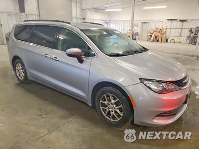 Czwarte zdjęcie samochodu z boku: 2020 CHRYSLER VOYAGER LXI VIN:2C4RC1DGXLR172235 - miniatura